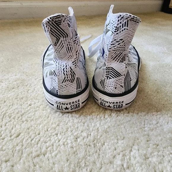 NWOT converse all star high top sneakers size 11.5 boys - Picture 4 of 6